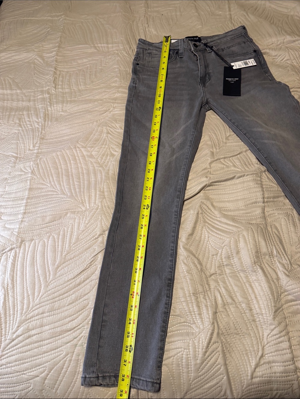Kenneth Cole NWTs Men's Slim Fit Gray Jeans Sz 28/30